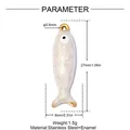 Specifiche dettagliate sulle dimensioni per il ciondolo a pesce in acciaio e smalto. - Pesce Bianco Piccolo (YK342-1)