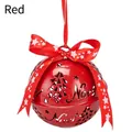 Primo piano di una campana di Natale rossa con intaglio Noel e nastro a stelle - Rosso Noel (Con Luce)