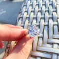 S925 Sterlingsilber Ring mit einem großen, quadratisch geschliffenen Diamanten im Radiant-Schliff - Größe 7 / Radiant-Schliff Drei-Steine Stil (Y款) / Silber