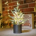 Mini albero di Natale da tavolo con luci a LED e rami di cedro con effetto neve - Modello B