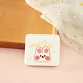 Espejo de maquillaje compacto blanco con un diseño de conejo muy lindo en la tapa - Embalaje Individual / Conejo Tímido