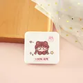 Lindo espejo de maquillaje plegable con ilustración de niña con gorro de oso. - Embalaje Individual / Chica Oso