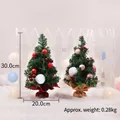 Set di mini alberi di Natale in cedro da tavolo con decorazioni rosse e rosa chic - Stile E Rosso