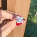 Funkelnder S925 Sterling Silber Ring mit quadratischem Diamanten im Prinzess-Schliff. - Größe 8 / Prinzessin-Schliff Stil (G款)