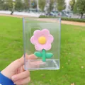 Süßer transparenter Acryl-Stifthalter mit rosa Blume für die Schreibtischorganisation - Rosa Blumen Stil