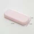 Estuche de lápices rosa minimalista de plástico para estudiantes, 21,6x7,2x3cm - Rectángulo / Rosa
