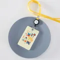 Cordón amarillo con clip retráctil y lindo porta credencial temático de granja - 8 Personaje de Dibujos Animados
