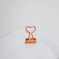 Kreative herzförmige Metall-Büroklammer in Roségold für Büro- und Schreibwarenzubehör - Herz / Gold