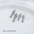 Fisch-Zwischenperle aus silbernem Titanstahl mit Schuppenmuster für DIY-Schmuck - Fisch Zwischenperle (H65-3) / Klein Schuppenmuster (14.6x4.5mm) / Stahlfarbe