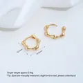 Pendientes de aro dorados con forma orgánica irregular hechos de acero de titanio. - Pendiente de forma irregular (H66-1b)