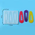 Molde geométrico de silicona para horquillas de resina con tres clips de colores - Juego de Formas Geométricas (50-2226) / Aprox. 25g (7.5x7x0.7cm)