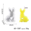 Osterhase Silikonform mit Herz-Ausschnitt für DIY Kerzen und Gips, 13,5x10cm Größe - Seitliche Hockende Position (60-1387)