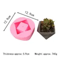 Détail du moule en silicone géométrique avec ses dimensions et un pot de fleurs fini. - Style Rond Irrégulier (50-734-A) / Rose