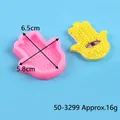 Stampo in silicone a forma di mano di Hamsa per sottobicchieri in resina fai da te e hobby - Stile Mano Hamsa 3 (50-3299-A) / 50-3299-A