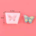 Detailed view of butterfly silicone mold with specific dimensions 6.7cm by 5cm for DIY cake decor - Butterfly Floral Single Mold (50-2867) / 50-2867-D (6.7x5cm) / Translucent White