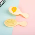 Süße Mini-Gelbenten-Haarbürste mit Luftkissen-Massagedesign für Kinder und Mädchen - 15-20cm / Küken-Gelb
