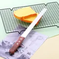Cuchillo de pan de acero inoxidable premium con mango de madera para rebanar tartas y pan - Estilo de Borde Liso (78108) / 78108 Hoja Lisa