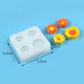 Molde de silicona de girasol de 4 cavidades para velas y pasteles hechos a mano, 9.5x9.5x2cm - Crisantemo de 4 Agujeros (50-3391)