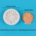 Close-up detail view of scallop shell silicone mold with dimensions and weight parameters - Conch Shell Fondant (50-2329-B)