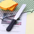 Espátula profesional para tartas de acero inoxidable con mango negro para hornear - Mango de Plástico Espátula Recta (03022) / Tamaño 8 Pulgadas