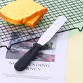 Espátula profesional para pasteles de acero inoxidable con mango negro para hornear - Mango de Plástico Espátula Recta (78114) / Tamaño 6 Pulgadas