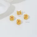 24k vergulde bloem spacer kraal met roze zirkoon voor doe-het-zelf sieraden maken - Rode Zirconia Dubbelzijdige Bloem Tussenkraal (Z481-11)