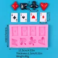 Vista dettagliata stampo silicone carte da poker con misure per decoro torte - Stile Combinato a 8 Fori (50-3624-A)