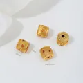 24k vergulde zirkoon vat afstandskralen met 1,6 mm gat voor DIY sieraden maken - Rode Zirconia Hexagram Ster Vat Kraal (Z481-14)