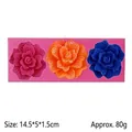 Moule en silicone rose avec 3 cavités pour la décoration de gâteaux, fondant et chocolat - Style Triple Rose (50-83-A) / 14.5x5x1.5cm