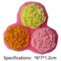 Moule en silicone rose en forme de fleur à trois cavités pour décor de gâteaux - 6x7x1.2cm