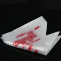 Vista detallada de 100 mangas pasteleras desechables grandes para decorar pasteles y tartas - Estilo Estampado MASTER (02003) / Paquete de 100 piezas / L