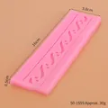 Molde de silicona rosa con textura ondulada para decoración de pasteles y fondant - Textura de Ola a Rayas Rectangulares (50-1559-A)