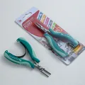 Detailansicht der GT-Schmuckzange mit der originalen Blisterverpackung für Profis - Flachzange (MP-92)