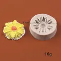 Round sunflower silicone cake mold for DIY baking with finished yellow daisy sample - 50-3412 Gray