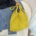 Bolso de playa grande amarillo tejido a mano para las vacaciones de verano y estilo resort - Amarillo