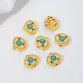 Κοντινή λήψη από χρυσές διακοσμητικές χάντρες με τυρκουάζ πέτρες για DIY κοσμήματα - Διάτρητο Διαχωριστικό με Μπλε Χάντρα (Z445-16) / 10x11mm (Τρύπα 1.8mm)
