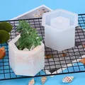 Moule en silicone hexagonal et pot en ciment marbré fini pour succulentes sur grille noire. - Finition hexagonale blanche (60-1123-D)