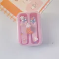 Schattige roze nagelknipper set met konijn en draagbare koffer voor meisjes onderweg - Lief Konijn / Tweedeelige Set (Met Doos) / Rozerood