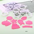 Detailansicht von Einhorn- und Flamingo-Plätzchenformen mit rosa Teigformen - 9-teiliges Set (Stil E 58142)