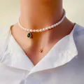 Collier élégant en perles d'eau douce avec pendentif zircon vert et gland doré raffiné - Pendentif Goutte d'Eau Verte / Vert foncé