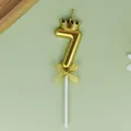 Elegante vela dorada de cumpleaños número 7 con corona y decoración de lazo brillante - Corona Número 7 / Dorado