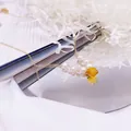 Élégant collier en or 14 carats avec perles d'eau douce blanches et pendentif pêche - Collier Pêche Jaune Orangé