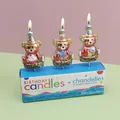 Set mit 3 bärenförmigen Geburtstagskerzen mit Partyhüten und süßen Leckereien - Eiscreme Bär / 3er-Set / Irisierend