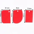 Red plastic 3-piece cake scraper set with dimensions, serrated and smooth dough cutters - Red