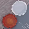 Molde de silicona con borde ondulado para posavasos de resina DIY y decoración de mesa artesanal - Posavasos Romboidal Redondo Pequeño (60-235) / 1 Pieza