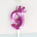 Vela de cumpleaños número 9 morada brillante con corona para decoración de pasteles - Corona Número 9 / Púrpura