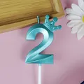 Vela de cumpleaños número 2 con corona azul cerceta para decoración elegante de pasteles - Corona Número 2 / Paquete Individual / Azul claro