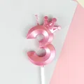 Vela de cumpleaños metálica rosa número 3 con decoración de corona para tartas - Estilo 3 / 1 Pieza / Rosa