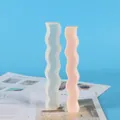 Moule en silicone pour bougie pilier géométrique ondulée et bougie rose parfumée - 60-996