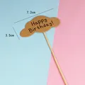 Wolkvormige Happy Birthday taarttopper van kraftpapier, breedte 7,2 cm en hoogte 3,5 cm - Wolk Vorm Verjaardag